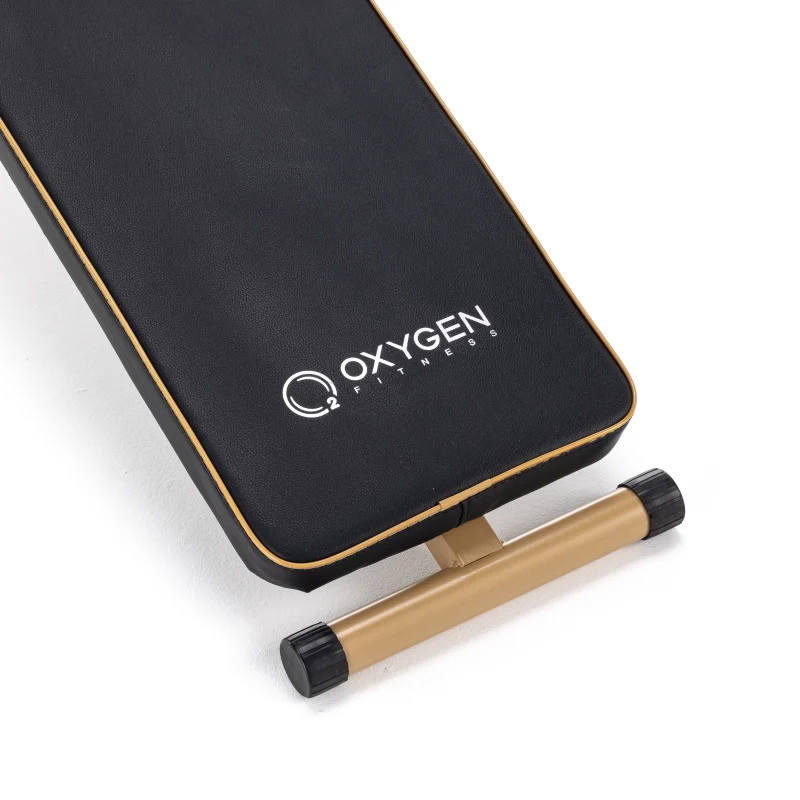 Эргономичная подушка из экокожи
