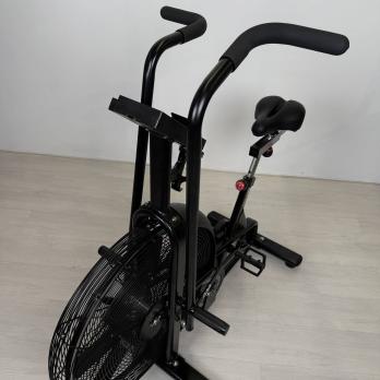Велотренажер UNIX Fit техно-аэробайк / Techno AirBike 900