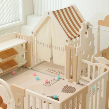 Манеж UNIX Kids DeLuxe House&Storage / Делюкс дом и стеллаж бежевый 180 x 200 см, с игровым домиком, баскетбольной стойкой, доской для рисования, качелями + место для хранения игрушек